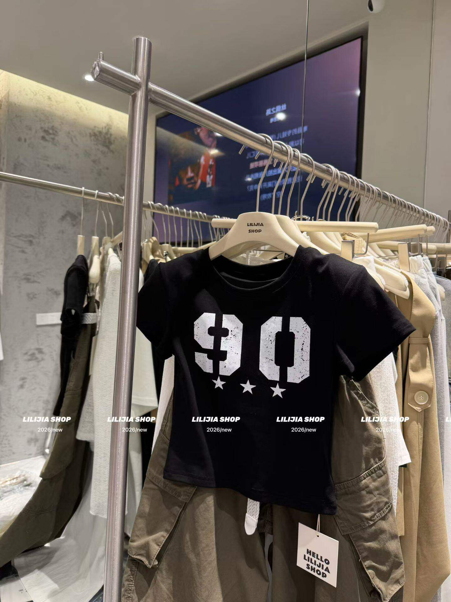 Korean 2026 Summer New American Style Letter Print Short Sleeve T-Shirt Women Slim Short Padded Shoulder Top Trendy - Image 3