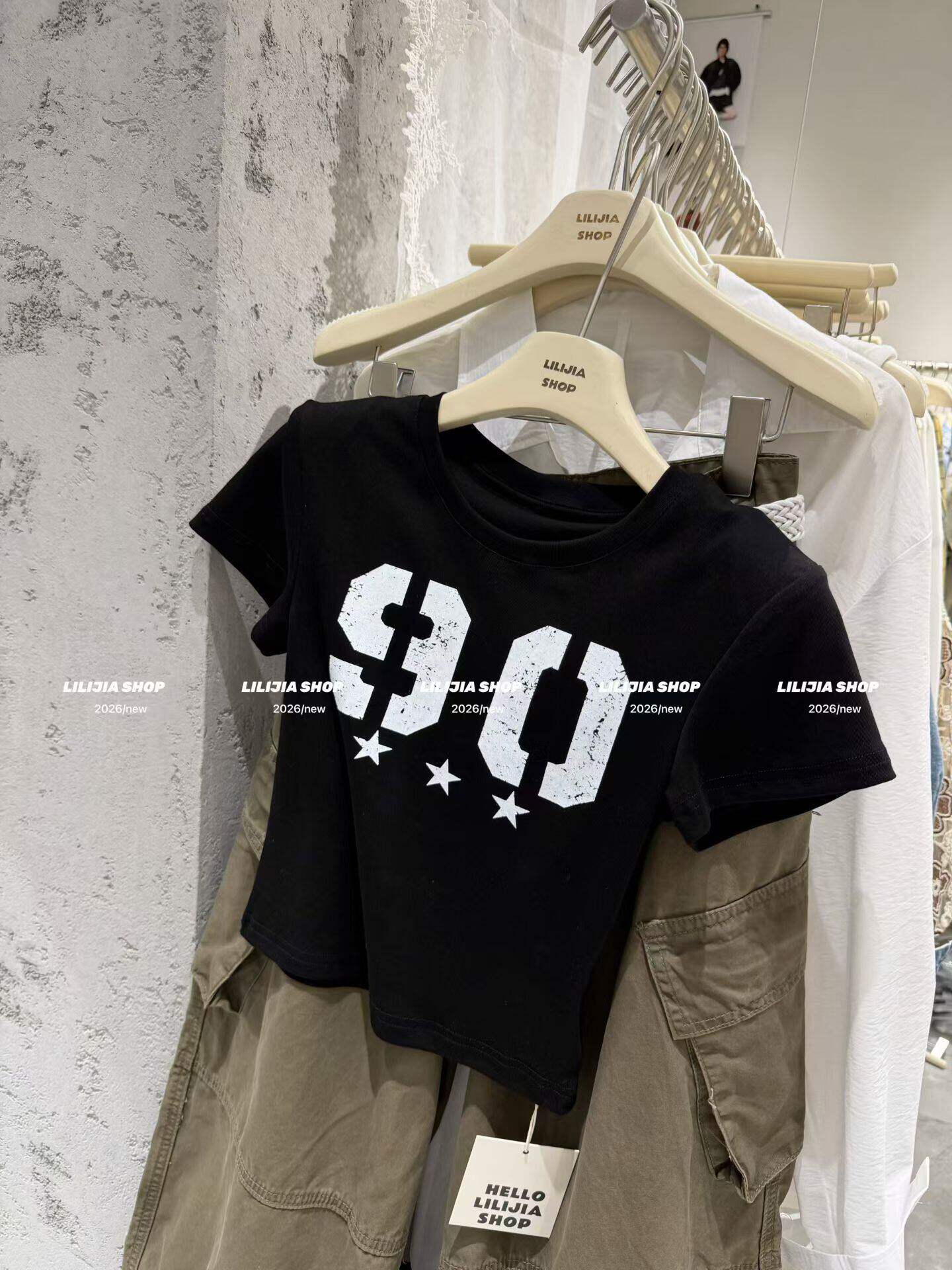 Korean 2026 Summer New American Style Letter Print Short Sleeve T-Shirt Women Slim Short Padded Shoulder Top Trendy