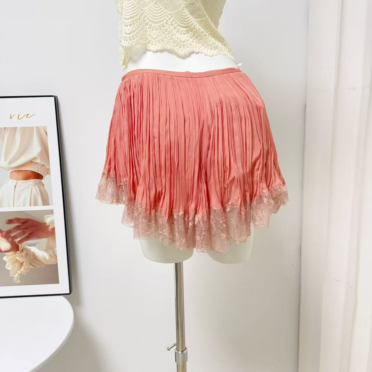 Woppei Lace Pleated Shorts Summer New Pure Desire Style Accordion Design Pants - Image 4