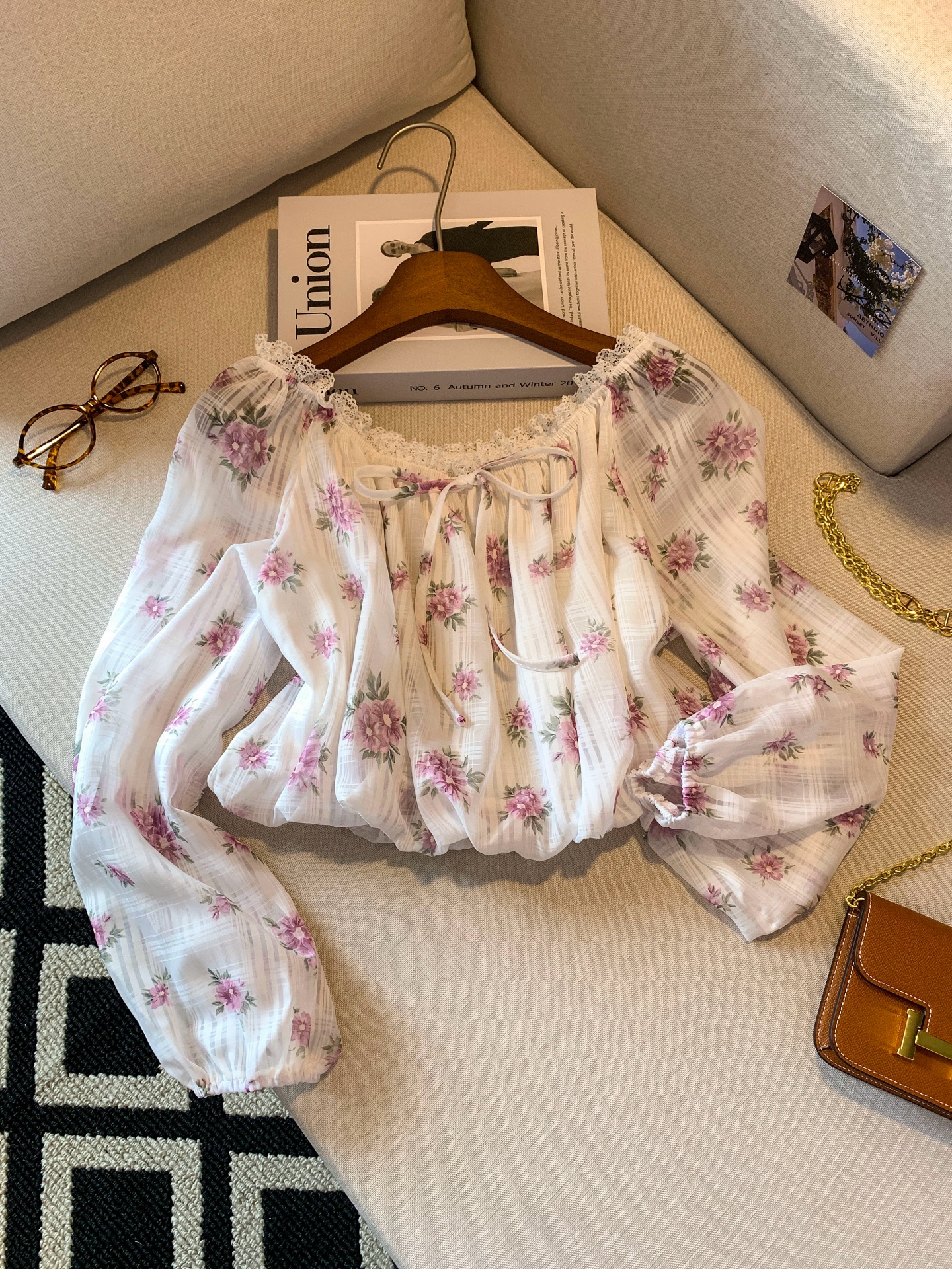 Women's Floral Off-Shoulder Long-Sleeve Shirt French Style Short Casual Top